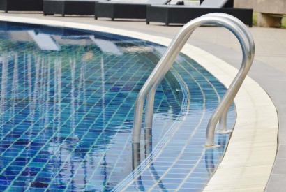 Entretien piscine : les avantages de l’oxygène actif 